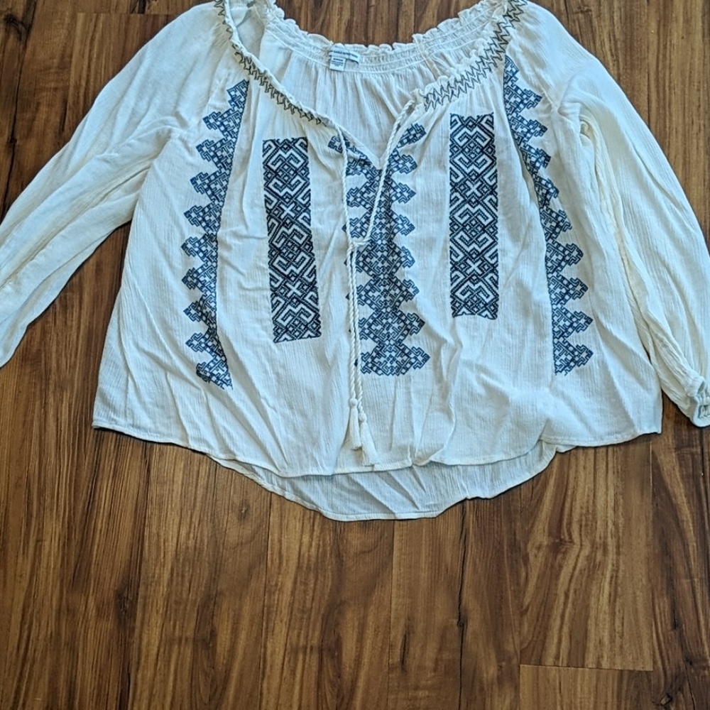 American Eagle top